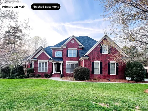 2110 Highland Forest Dr, Waxhaw, NC 28173