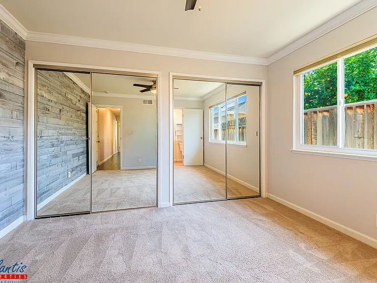 1520 San Joaquin Ave — Photo 7