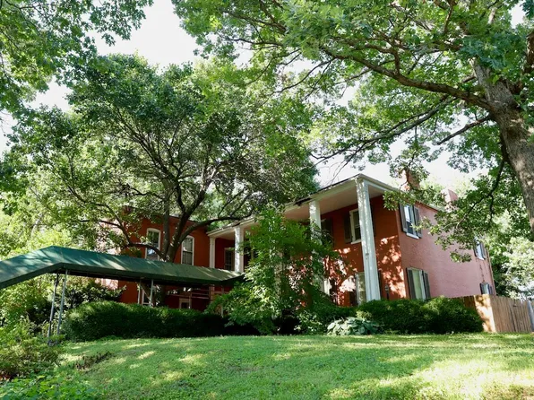 4424 Randall Pl, Saint Louis, MO 63107