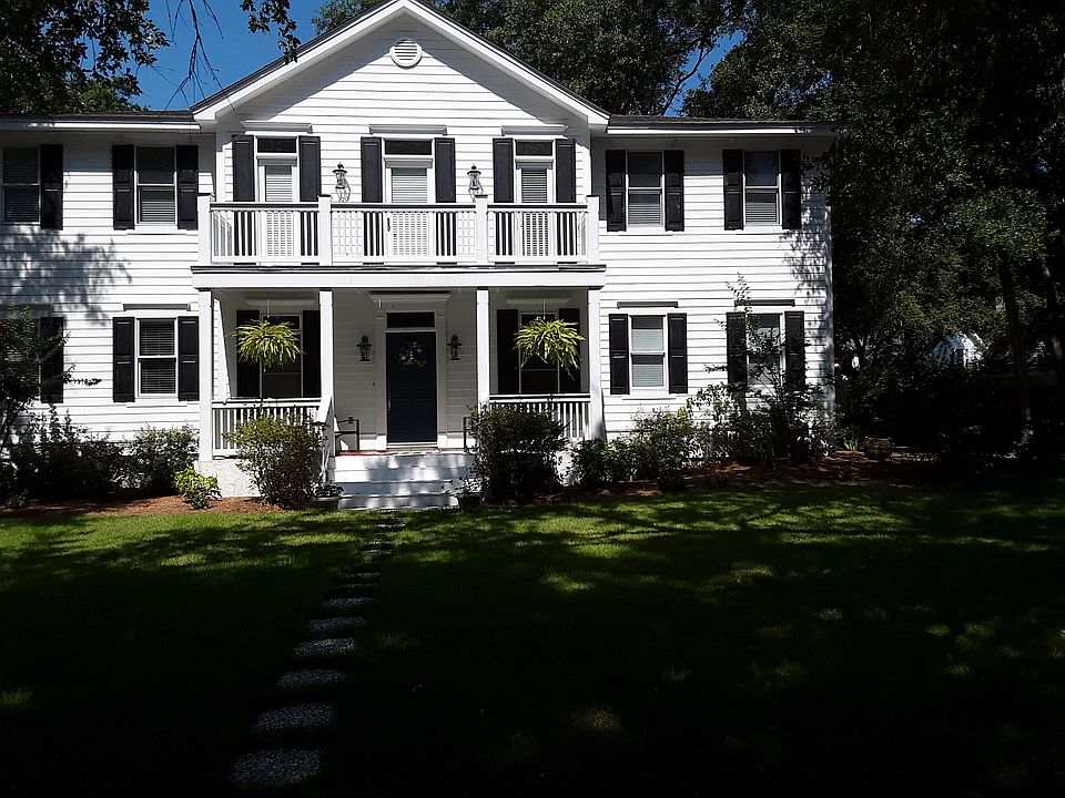 1st image of 5 Mossy Oaks Ln