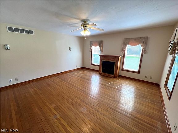3rd image of 2077 King Dr