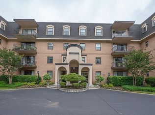 601 Montgomery Ave APT 303, Bryn Mawr, PA