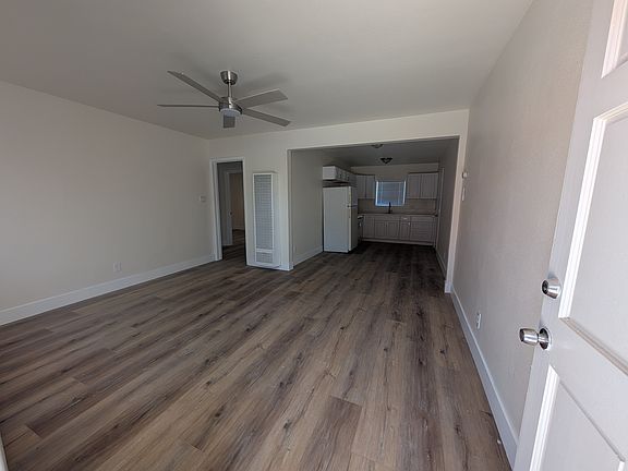 3rd image of 8567 Golden Ave