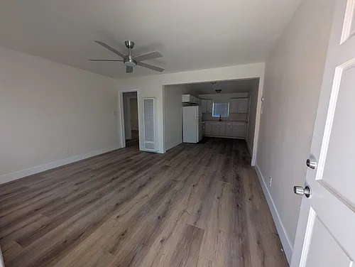 8567 Golden Ave Photo 1