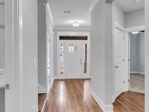 5th image of 1455 Cotillion Dr