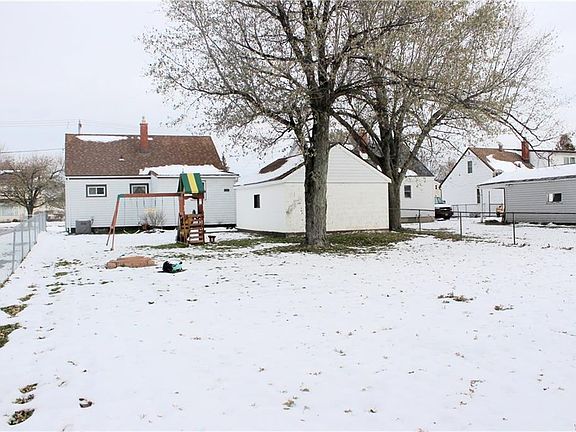 3rd image of 313 Cherokee Dr
