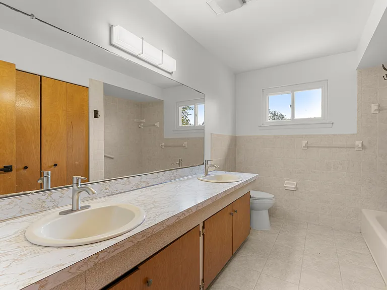 20325 Westview Dr — Photo 21