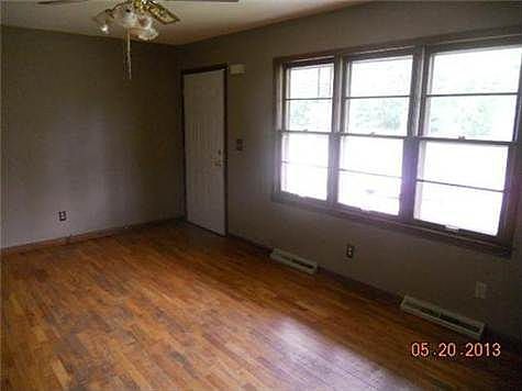 3rd image of 803 N Lincoln Ave