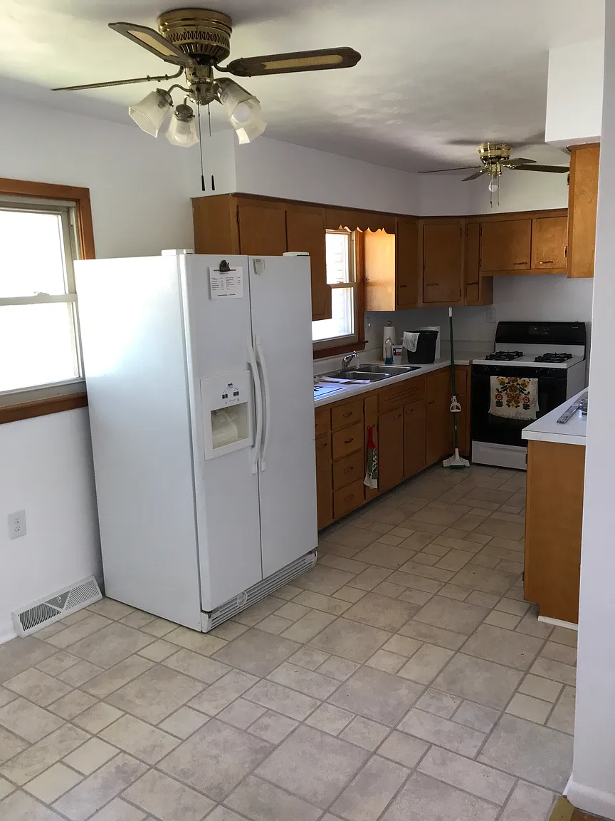4006 Greenridge Dr photo 1