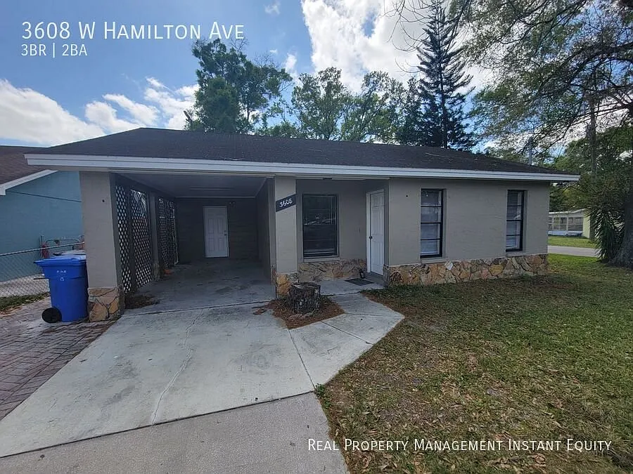 Cute Tampa Home — Photo 1
