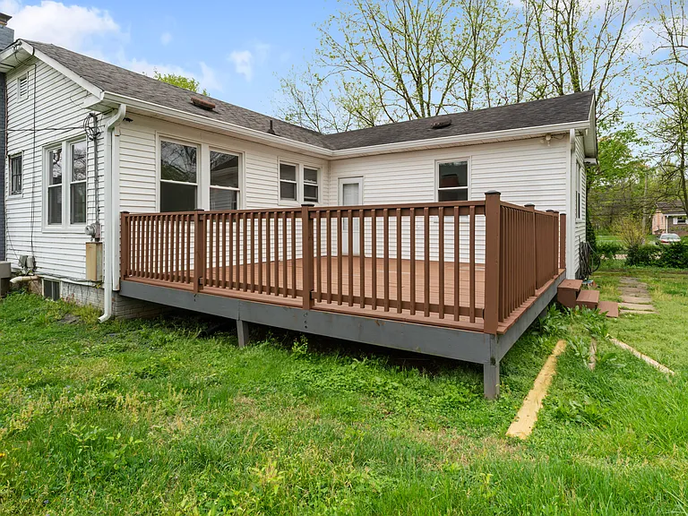 4421 Immanuel St — Photo 3