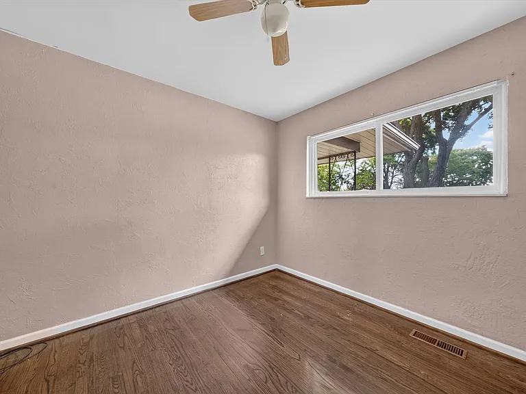 29101 Campbell Dr — Photo 11