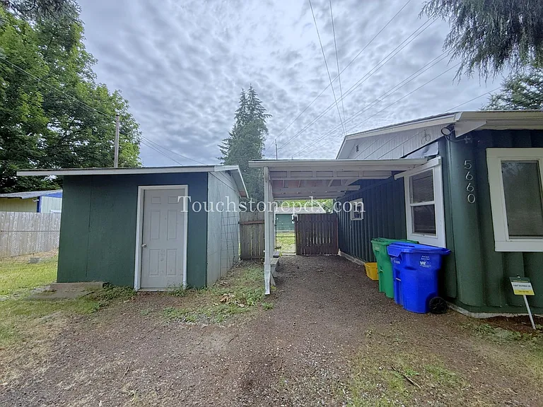 5660 SE 125th Ave — Photo 43