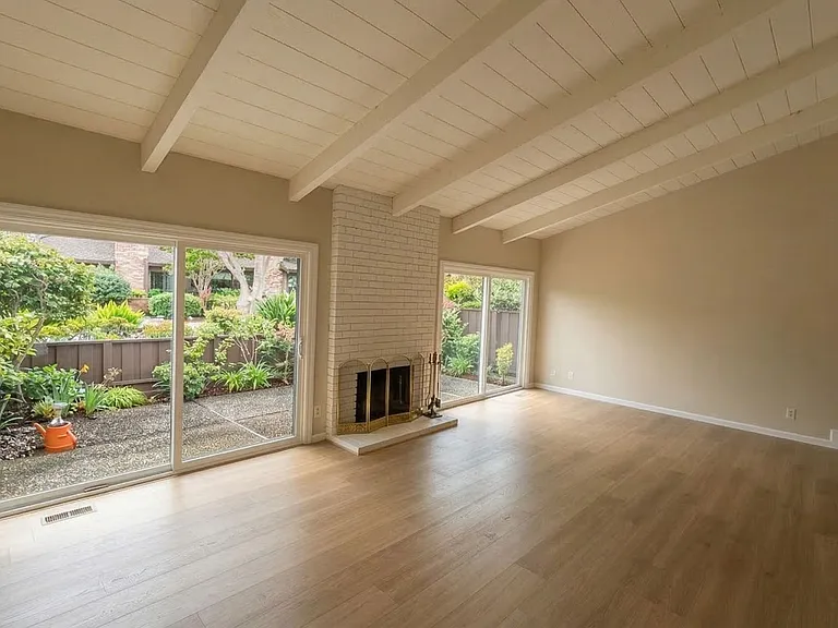 1216 Ballena Blvd — Photo 2