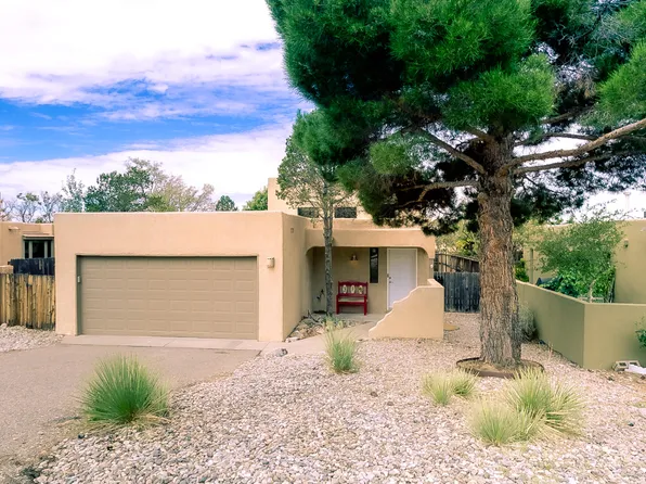 2802 Tramway Cir NE, Albuquerque, NM 87122