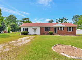 916 E White Pond Rd, Fairmont, NC 28340