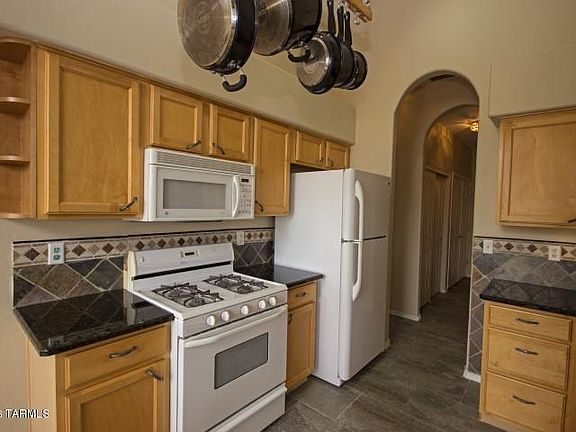 3rd image of 7496 N Benet Dr