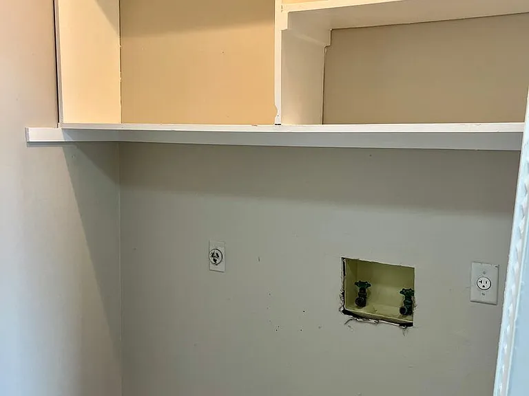 5120 Everett Ln — Photo 11