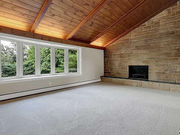 3rd image of 6011 Devonshire Heights Rd