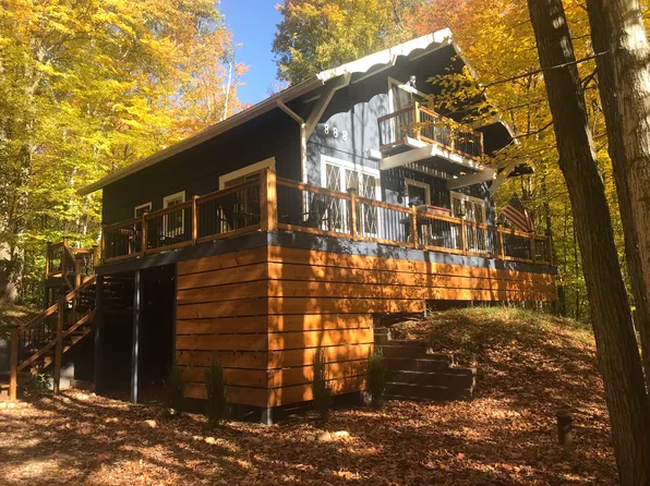 888 Timber Valley Rd, Gaylord, MI 49735