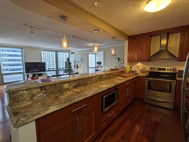 Kitchen Breakfast Bar_05232023