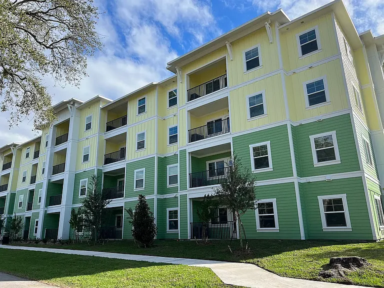 Grand Oak Apartments — Photo 21