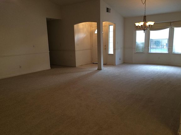 5th image of 7147 N Whitney Ave