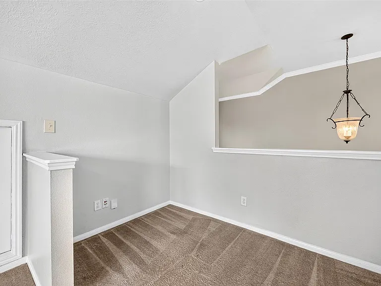 7603 Kenmark Ct — Photo 32