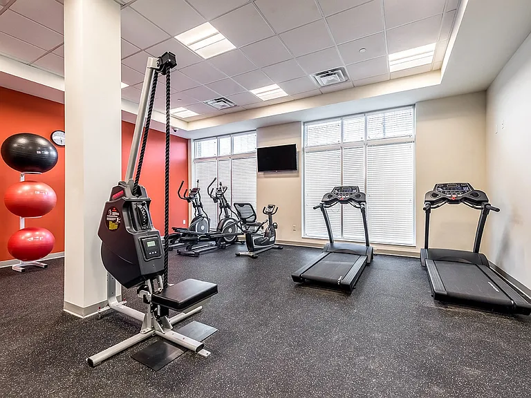 Legacy Pointe at Poindexter Apartments — Photo 4