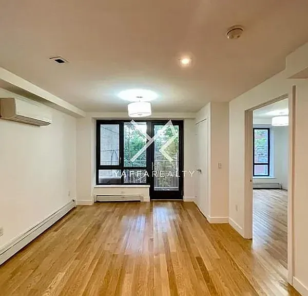 39 E 21st St #3D — Photo 1