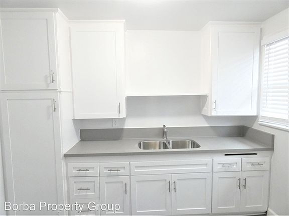 2nd image of 4315 Elm Ave APT 3