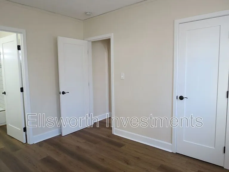 3531 Park Blvd — Photo 2