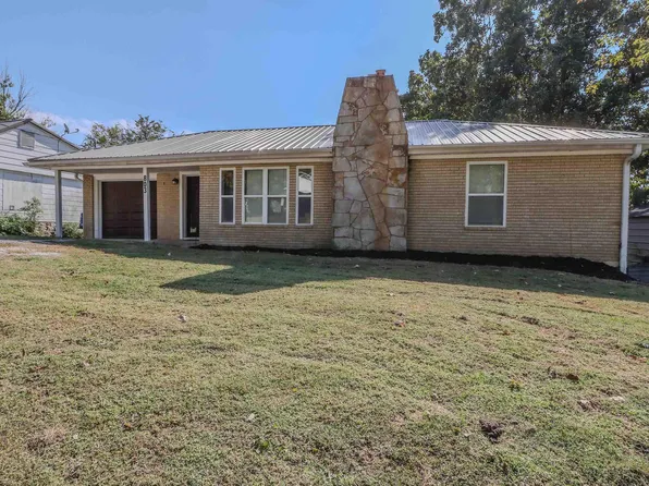 803 W Black St, Pocahontas, AR 72455