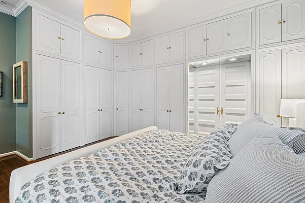 Rented by Douglas Elliman | media 10