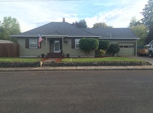 813 SW Washington St, Dallas, OR 97338