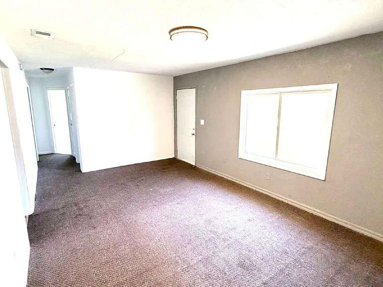 523 S 28th St — Photo 3