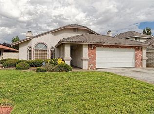 13296 Country Club Dr, Victorville, CA 92395