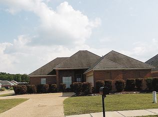 306 Red Cedar Dr, Brandon, MS 39047