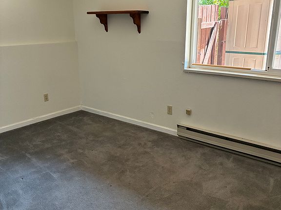 5th image of 2606 Juniper Ave #2