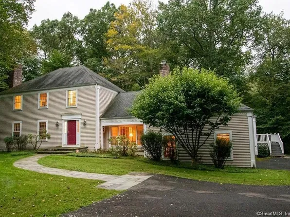 31 Mayflower Drive, Wilton, CT 06897