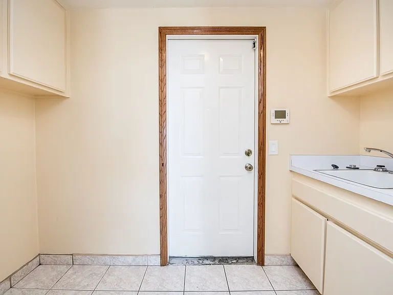 2274 N Rockridge Pl — Photo 48