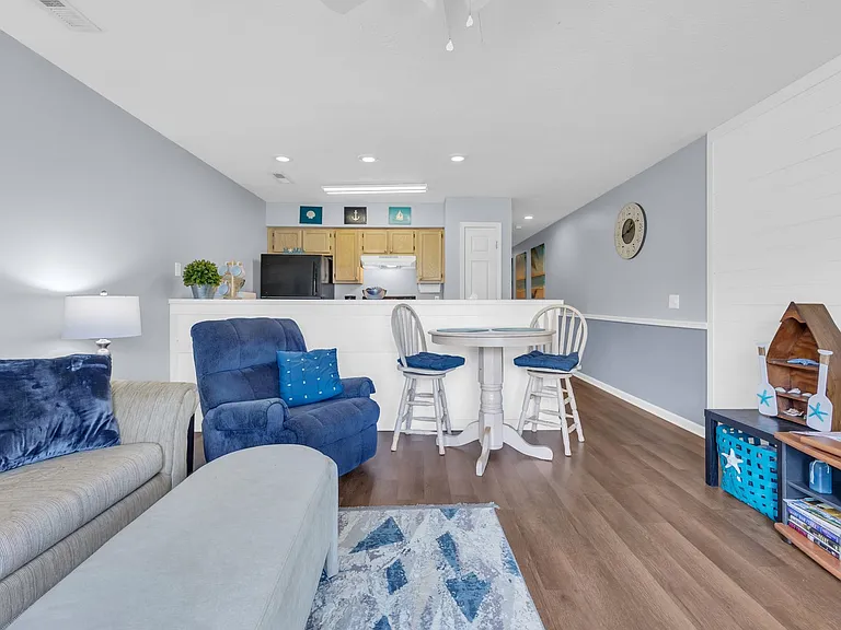581 Blue River Ct #6E — Photo 11