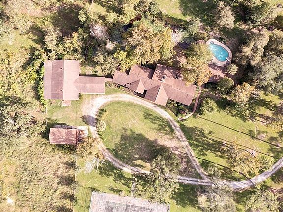 2nd image of 58089-58090 Liberty Oaks Ln