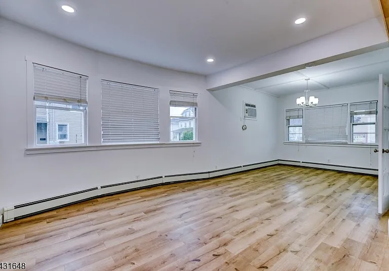 40 Grove St — Photo 18