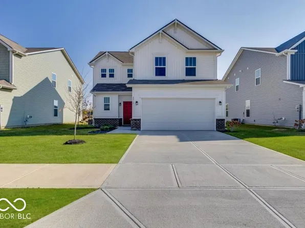 2012 Oak Leaf Way, Shelbyville, IN 46176