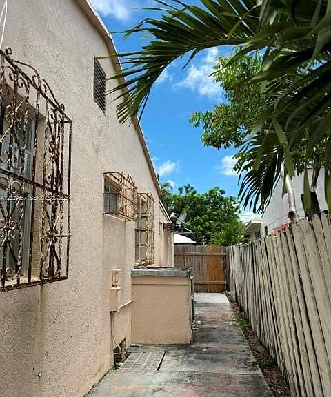 90 Flagami Blvd #2 — Photo 2