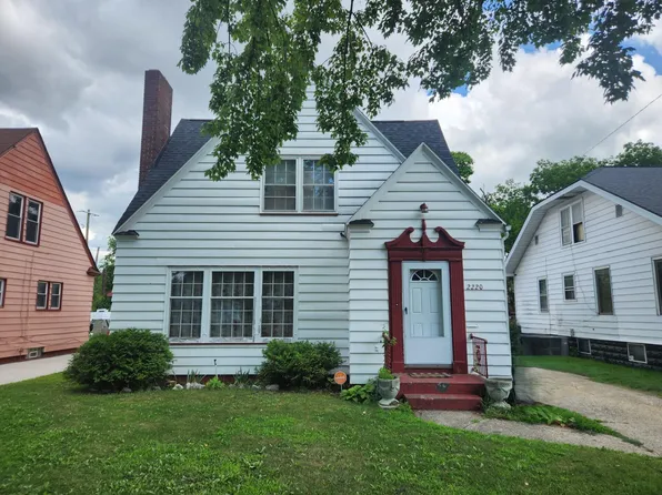 2220 Baker St, Muskegon Heights, MI 49444