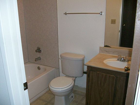 5th image of 6812 Barbara Lee Cir