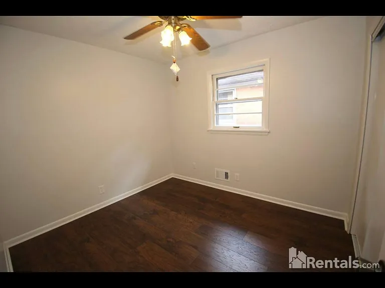 1504 Bluegrass Ave — Photo 6