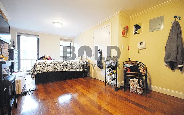 Rented by Bold New York | media 13
